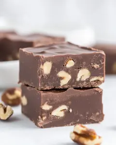 Creamy Chocolate Walnut Fudge